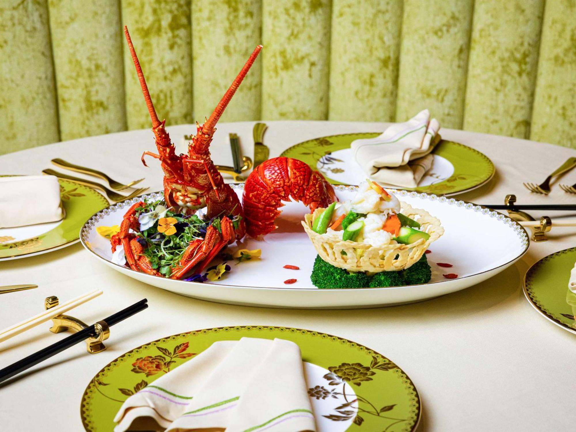 Conrad Las Vegas At Resorts World Eksteriør bilde A lobster dish at the restaurant